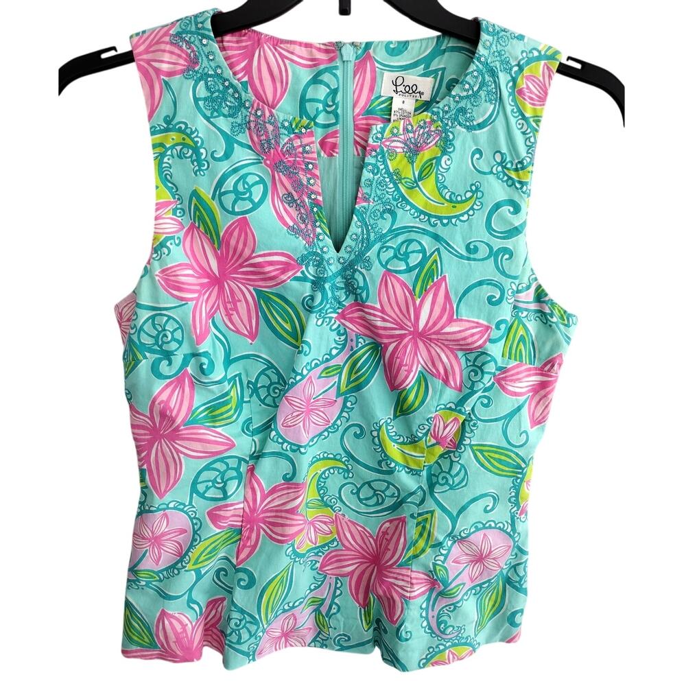Lilly Pulitzer | Vintage Floral Embroidered V-Neck Sleeveless Tailored-Fit Top 8